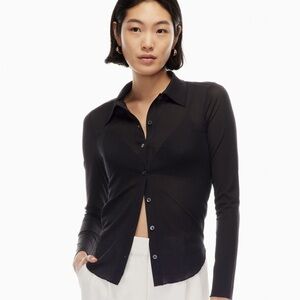 Wilfred pose long sleeve